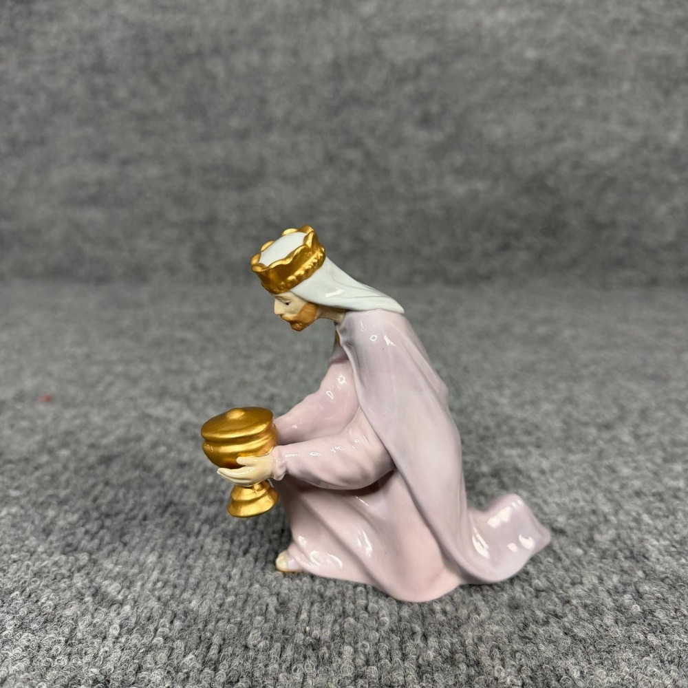 Vintage Avon Magi Balthasar Figurine Bethlehem Nativity Christmas Decor